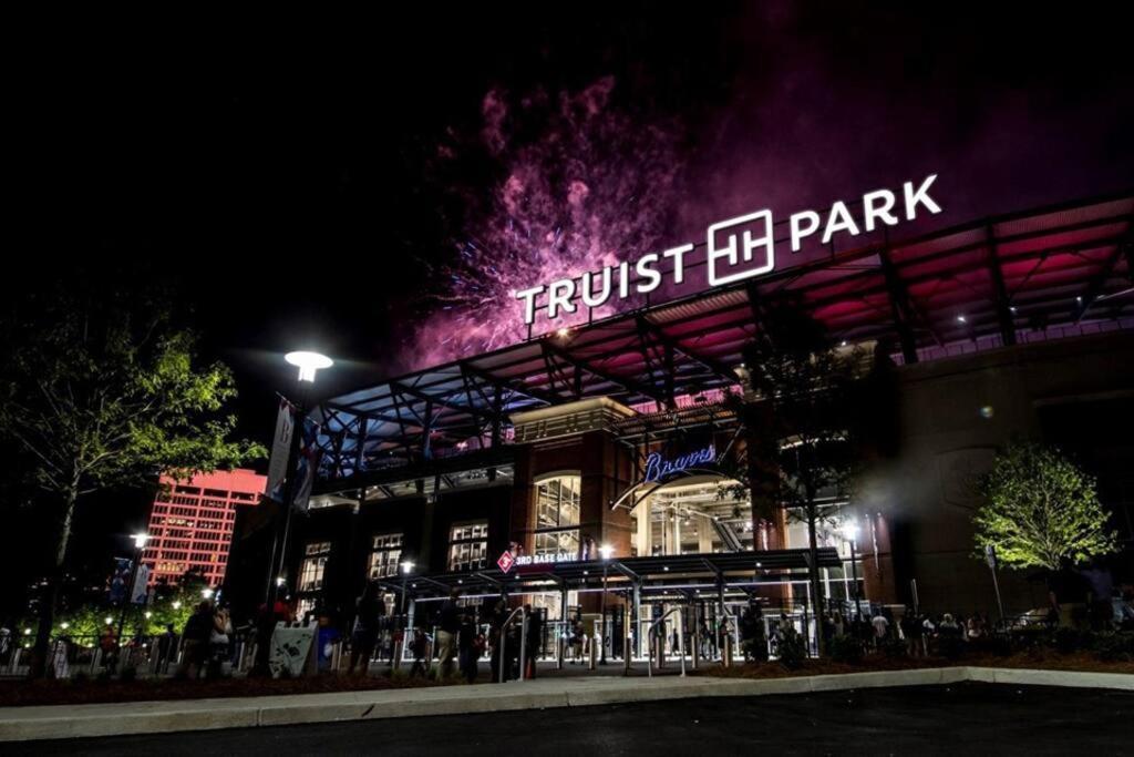 Truist Park Comfort Stays アトランタ エクステリア 写真